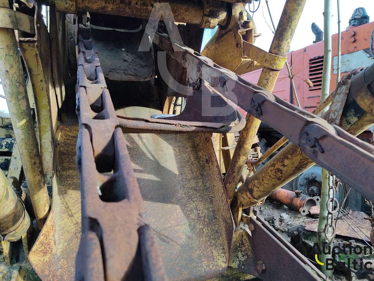 -Kita- 202B, excavator