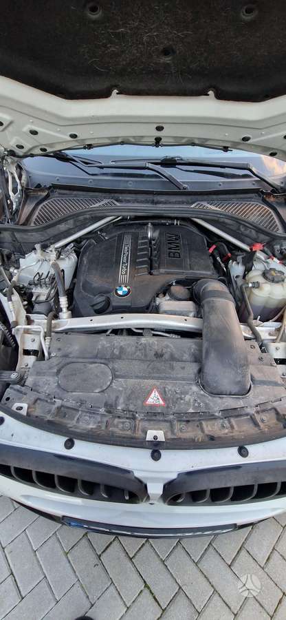 BMW X5, 3.0 l., off-road / crossover