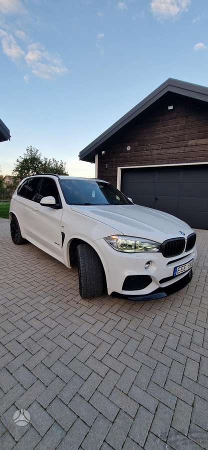 BMW X5, 3.0 l., off-road / crossover