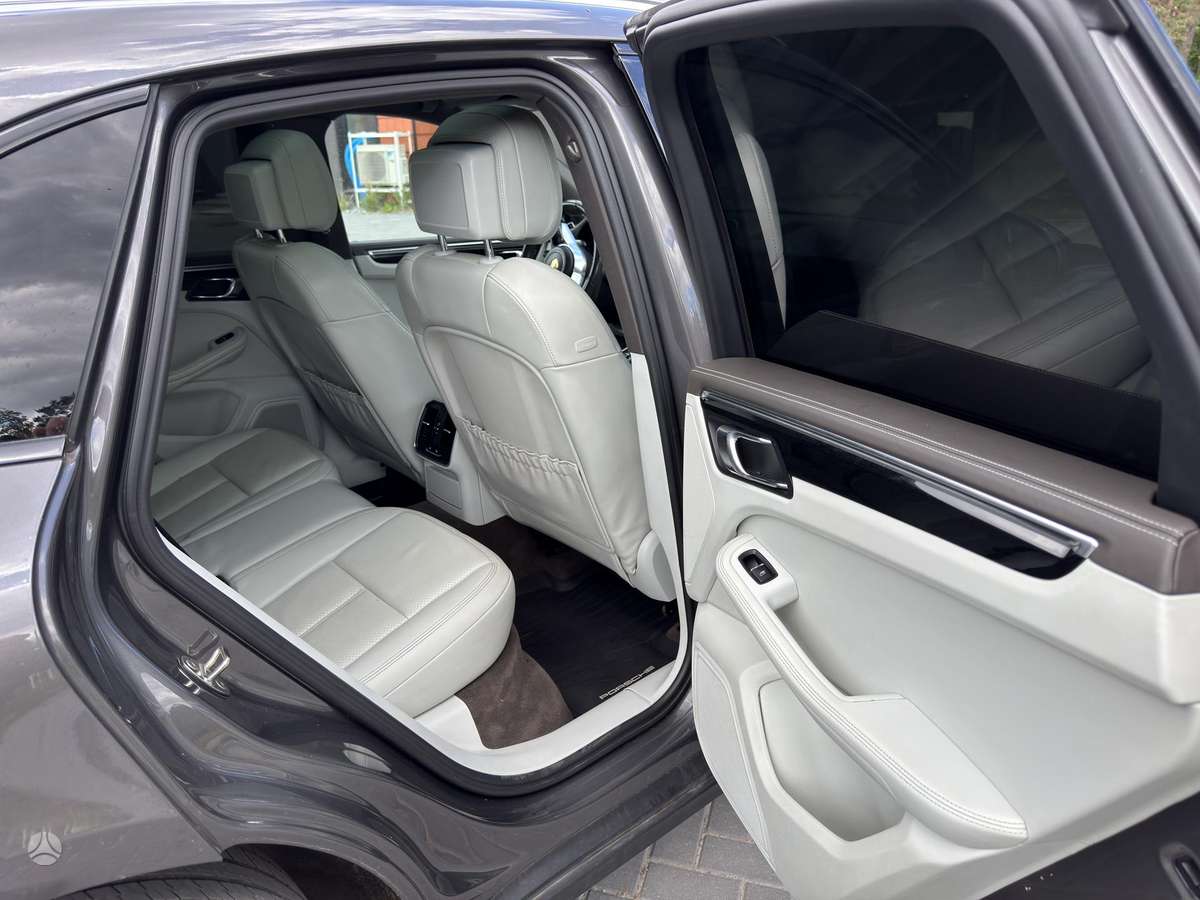 Porsche Macan, 3.0 l., coupe