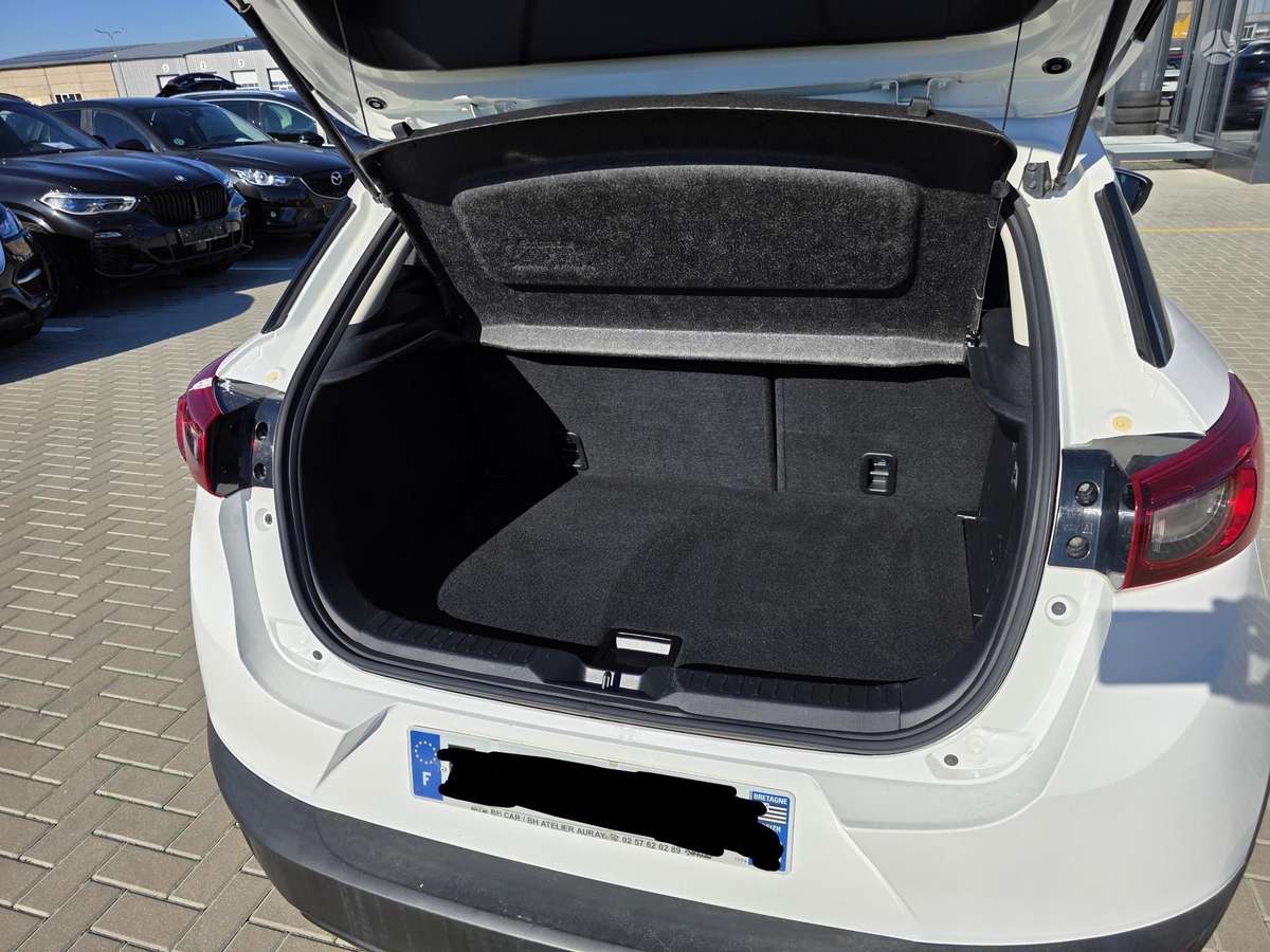 Mazda CX-3, 1.5 l., hatchback
