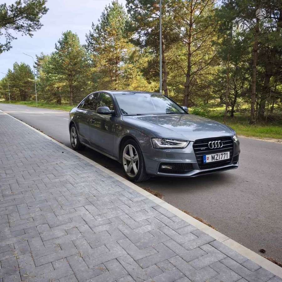 Audi A4, 2.0 l., saloon / sedan