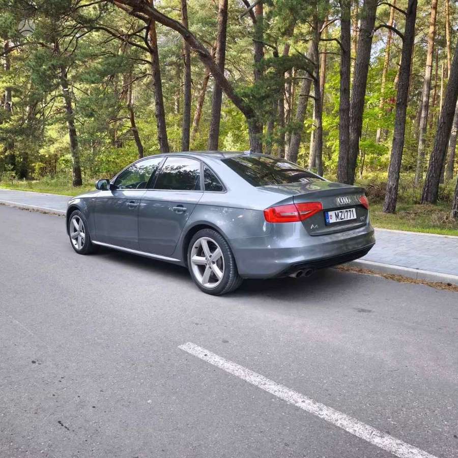Audi A4, 2.0 l., saloon / sedan