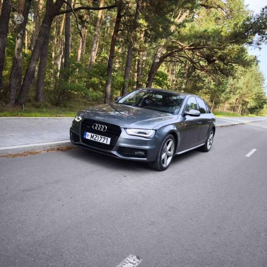 Audi A4, 2.0 l., Седан