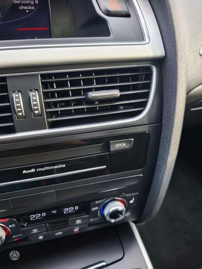 Audi A4, 2.0 l., saloon / sedan
