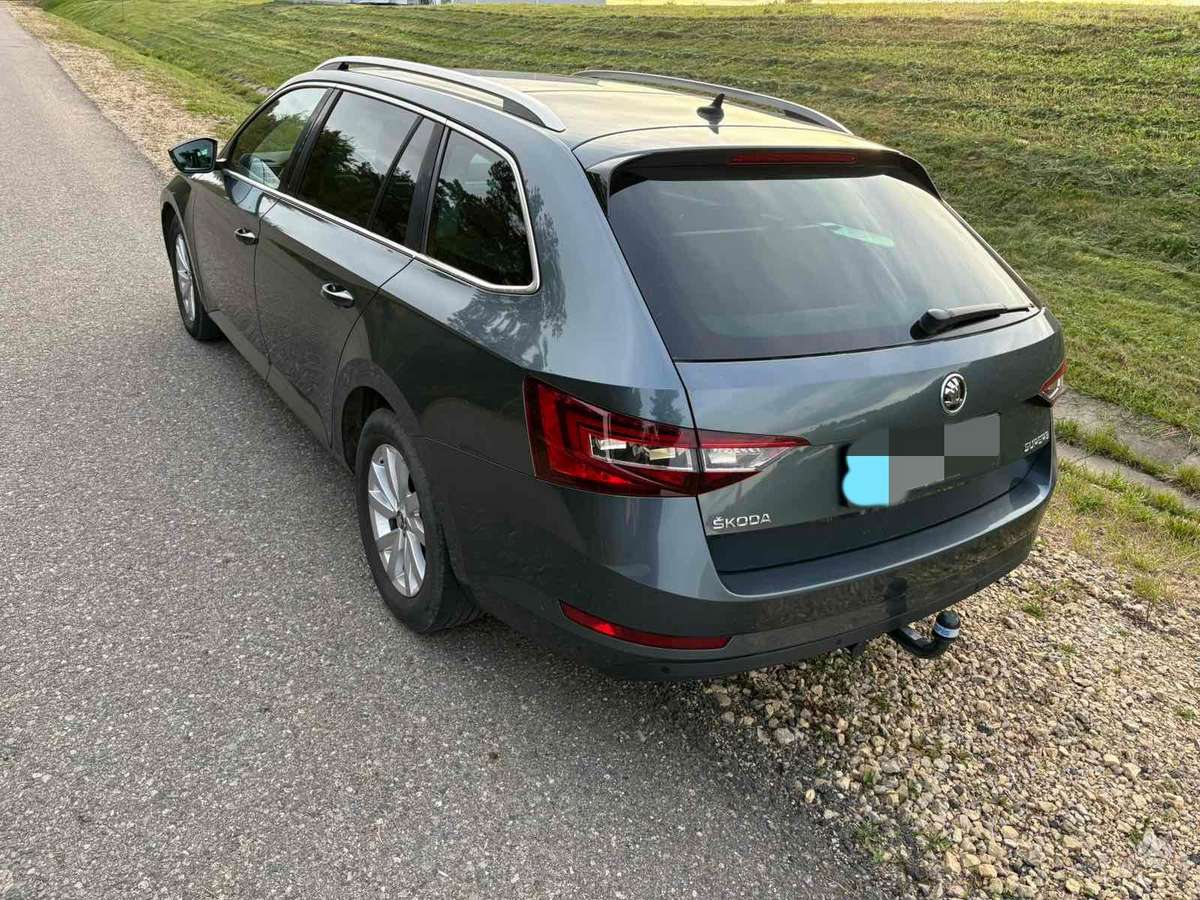 Skoda Superb, 1.6 l., Универсал