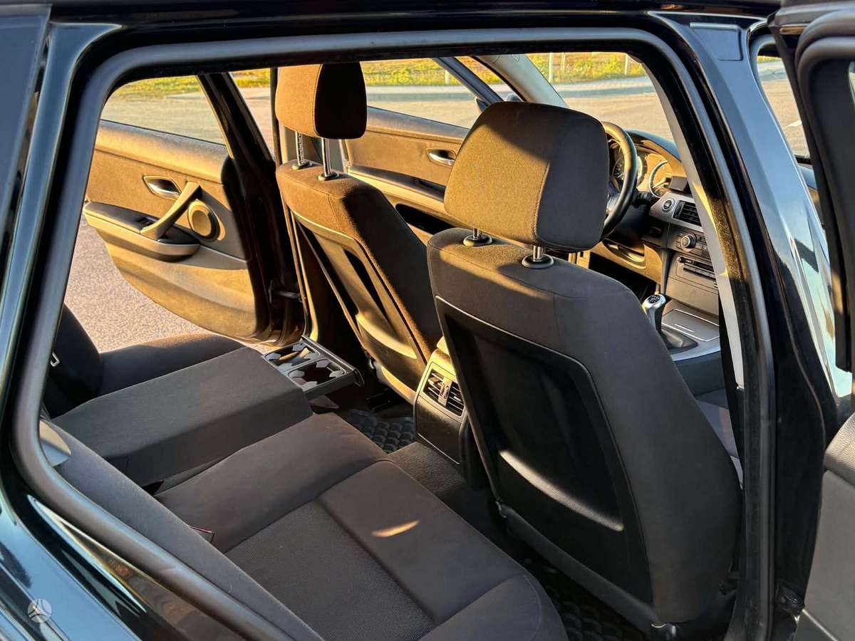 BMW 320, 2.0 l., wagon