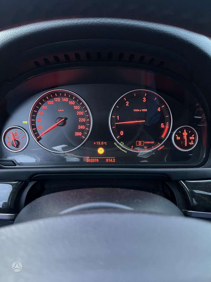 BMW 535, universalas