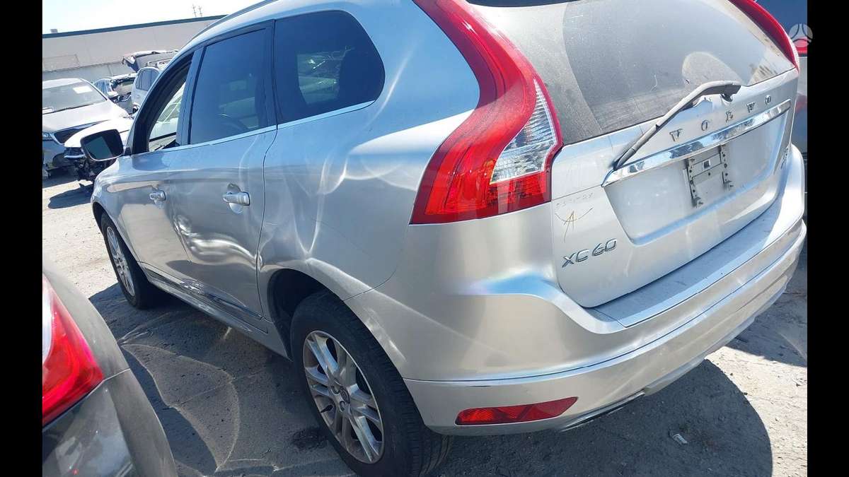 Volvo XC60, 2.5 l., Внедорожник / Кроссовер