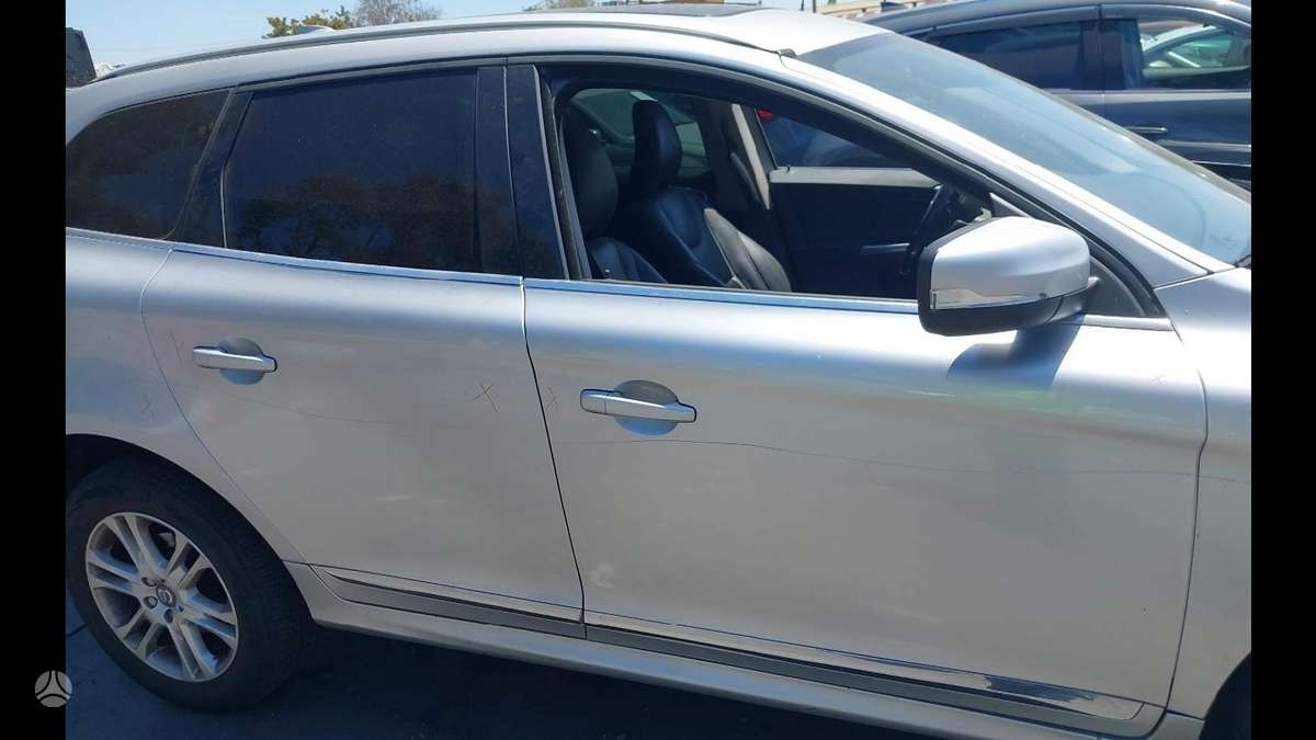 Volvo XC60, 2.5 l., Внедорожник / Кроссовер