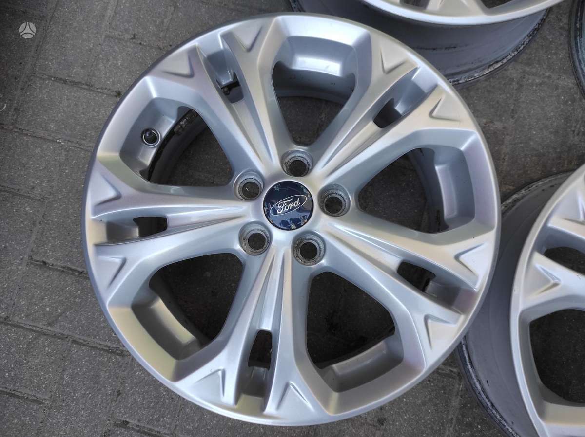 Ford, lengvojo lydinio, R17