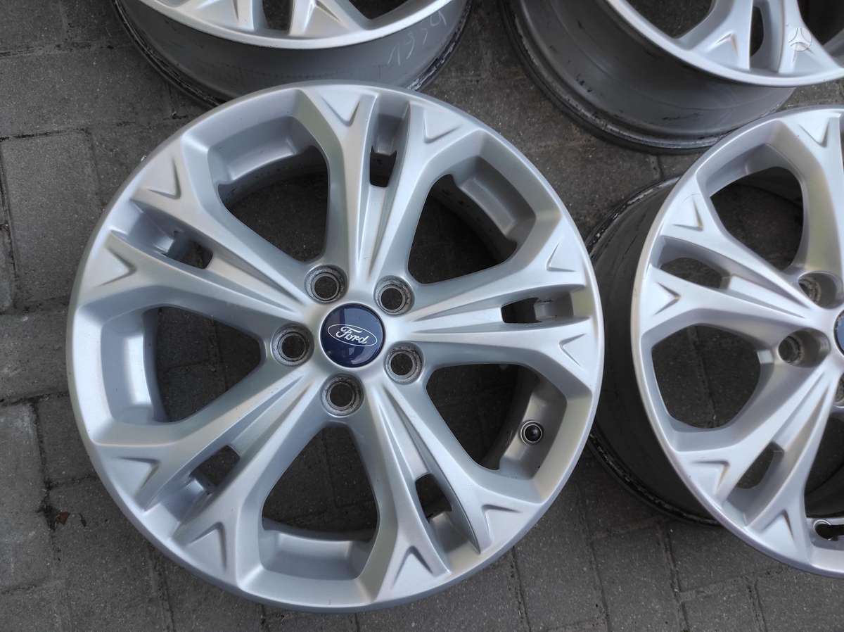 Ford, lengvojo lydinio, R17