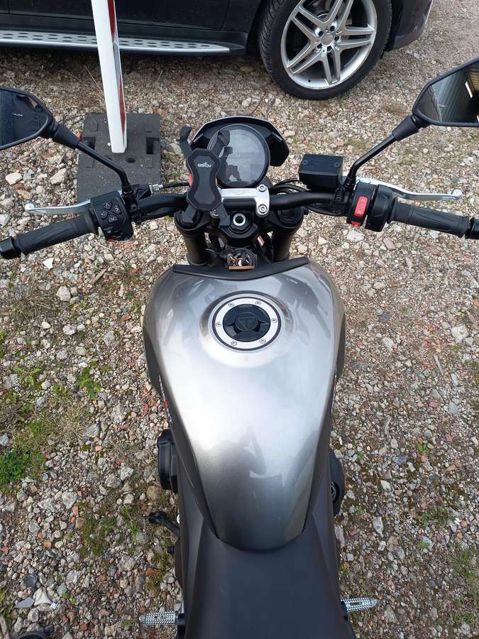 Triumph Trident 660cc, street / классические