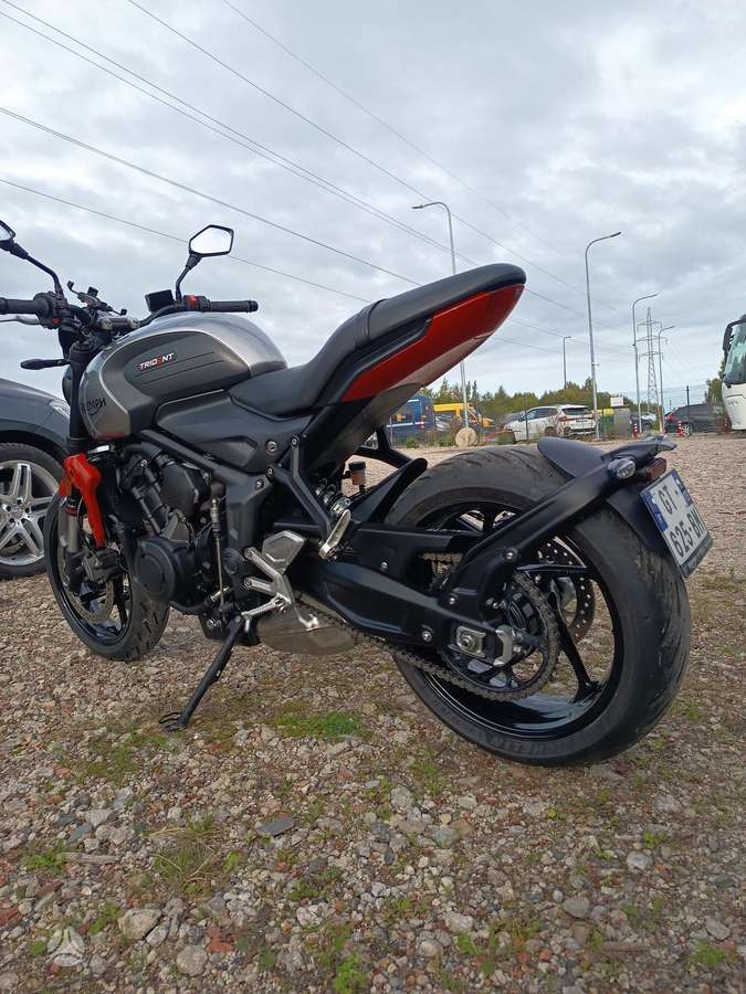 Triumph Trident 660cc, ielas motocikls