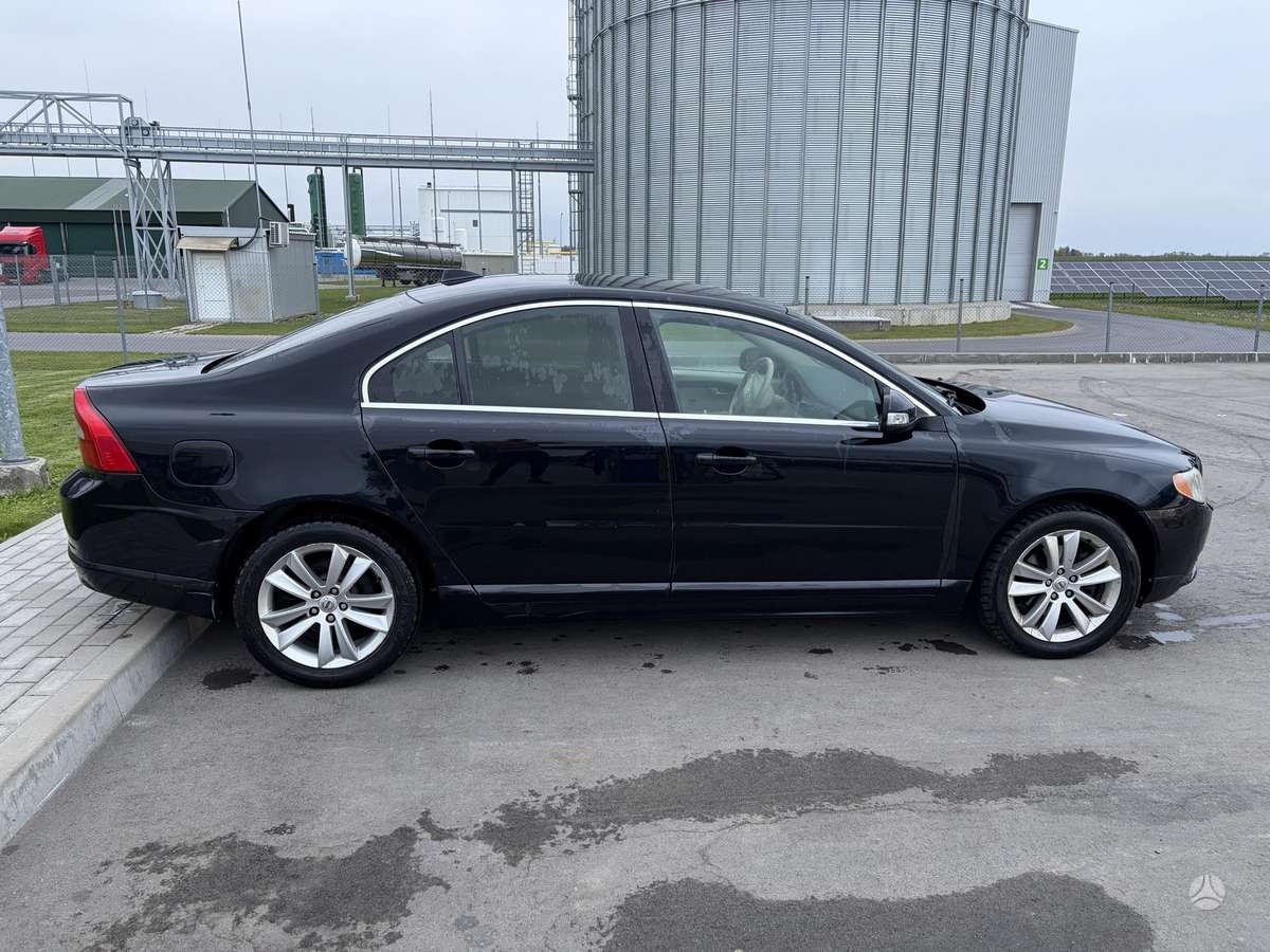 Volvo S80, 2.4 l., Седан