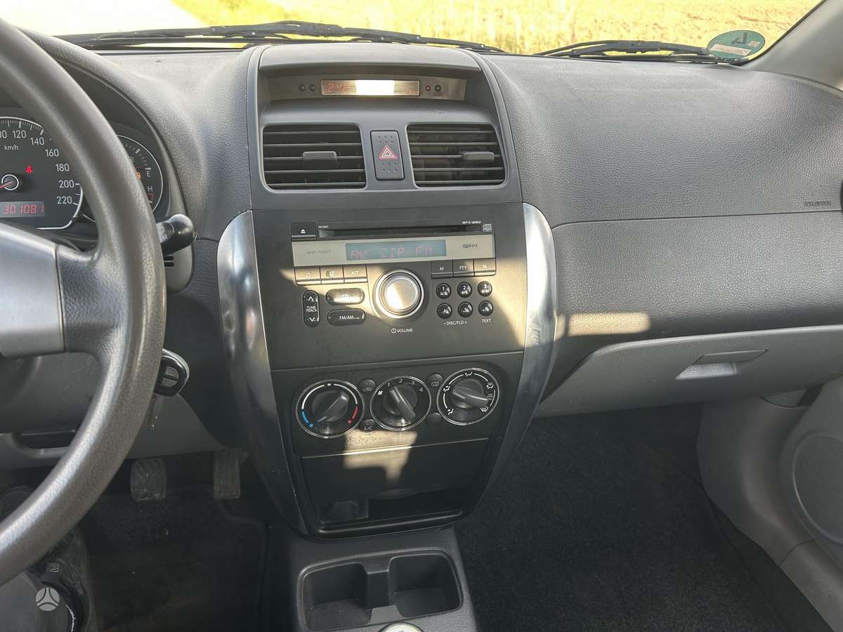 Suzuki SX4, 1.9 l., Хэтчбек