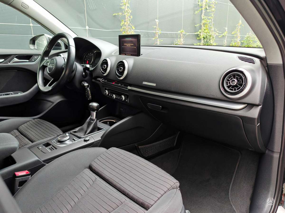 Audi A3, 1.0 l., hatchback