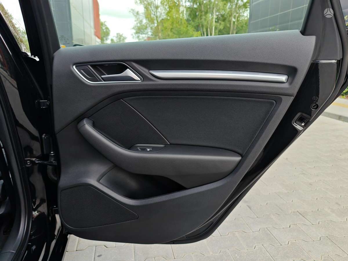 Audi A3, 1.0 l., hatchback