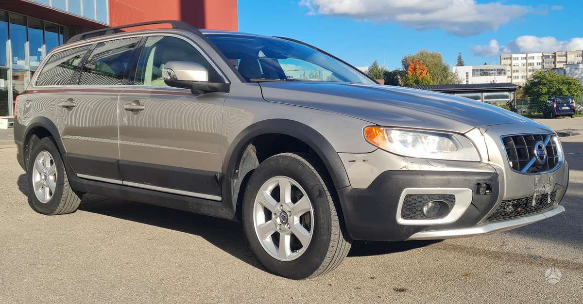 Volvo XC70, 3.2 l., off-road / crossover