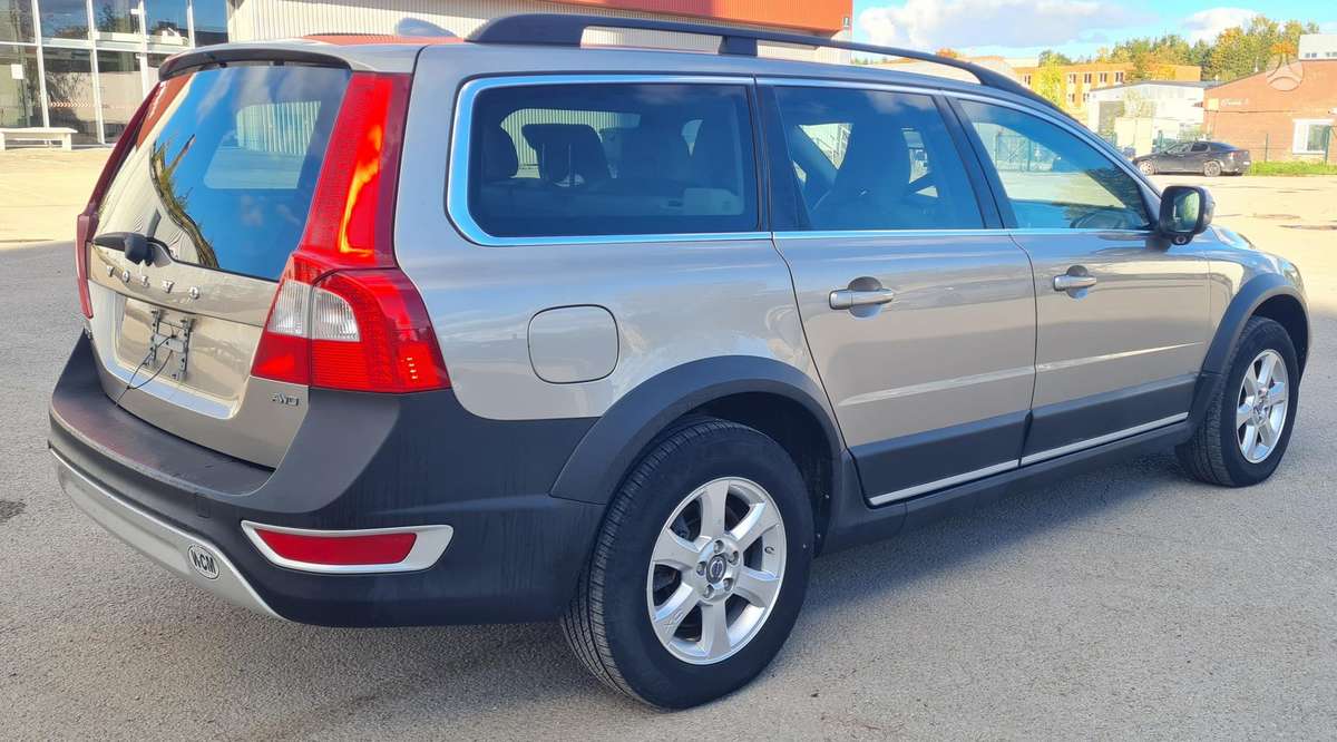 Volvo XC70, 3.2 l., off-road / crossover