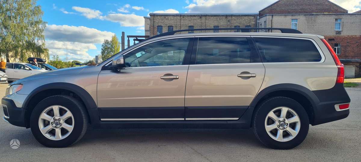 Volvo XC70, 3.2 l., off-road / crossover