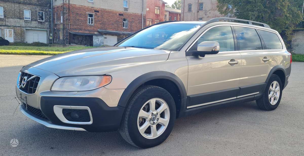 Volvo XC70, 3.2 l., off-road / crossover