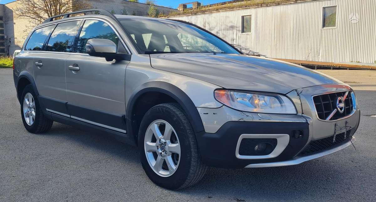 Volvo XC70, 3.2 l., off-road / crossover