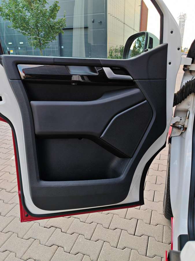 Volkswagen Multivan, 2.0 l., mpv / minivan