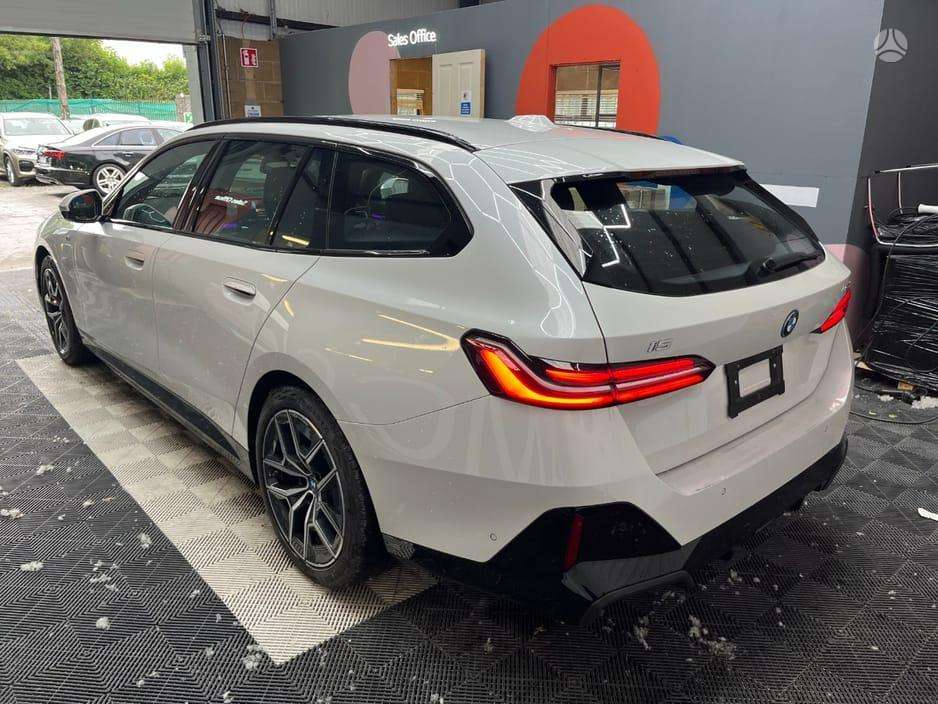 BMW i5 детали кузова