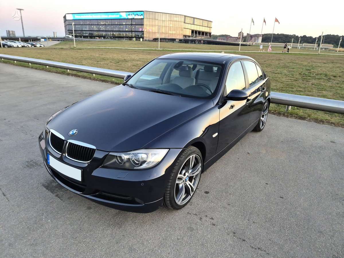 BMW 320, 2.0 l., Седан