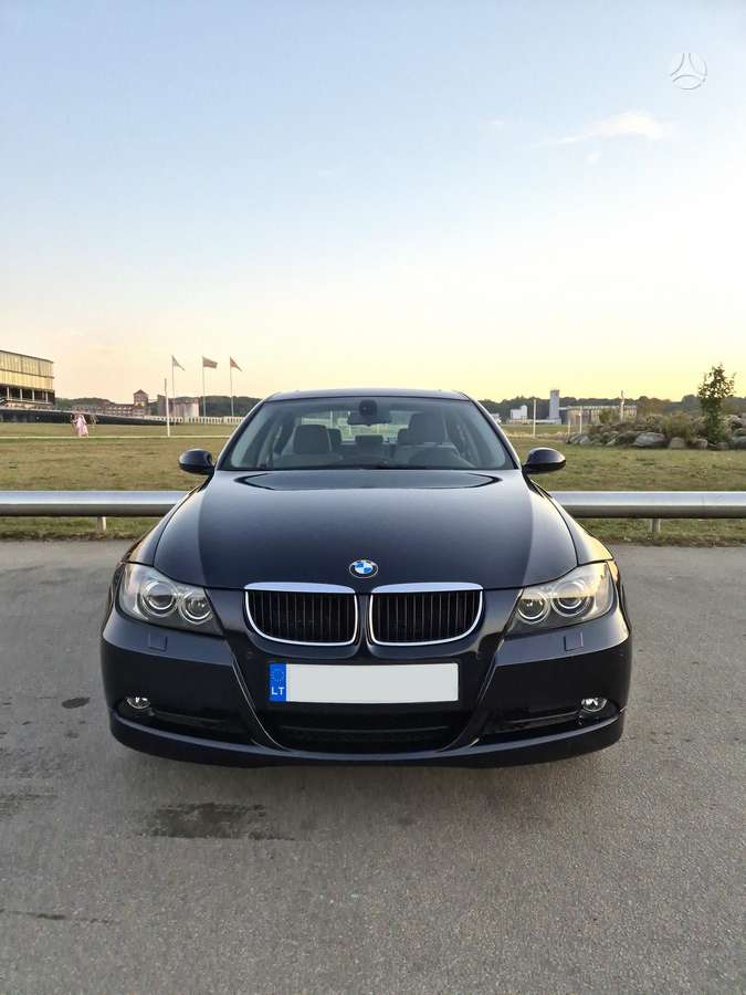 BMW 320, 2.0 l., Седан