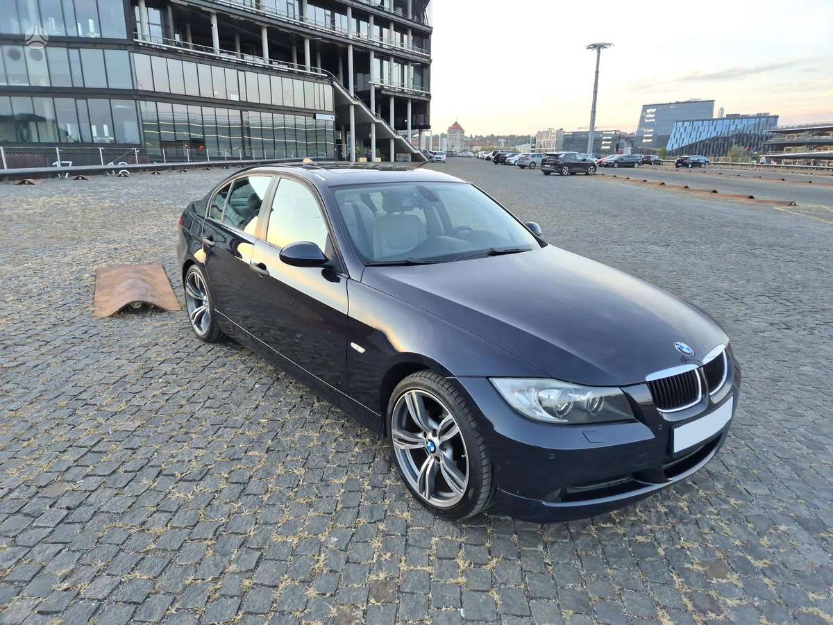 BMW 320, 2.0 l., Седан
