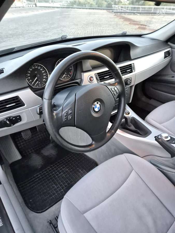 BMW 320, 2.0 l., Седан