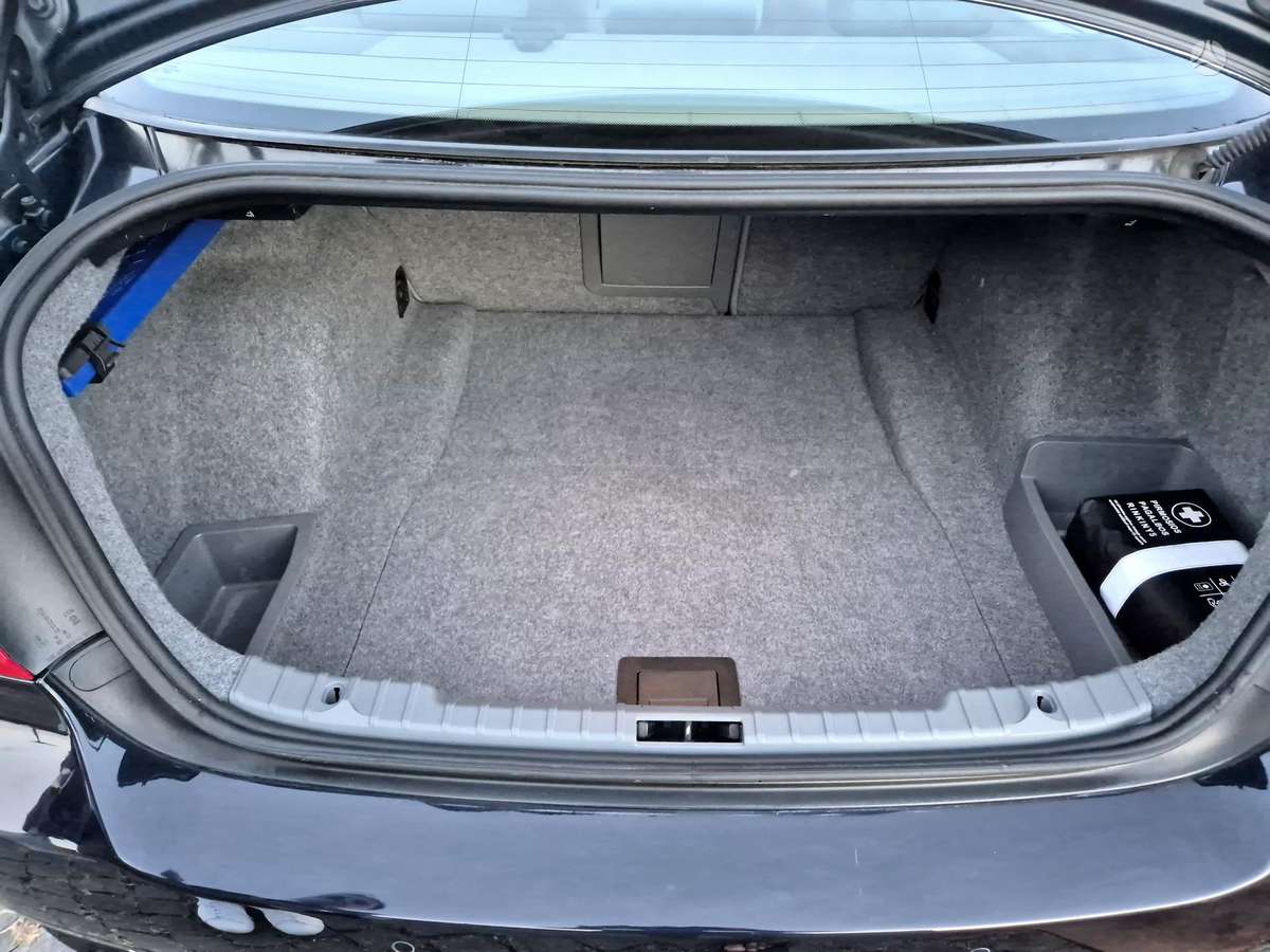 BMW 320, 2.0 l., Седан