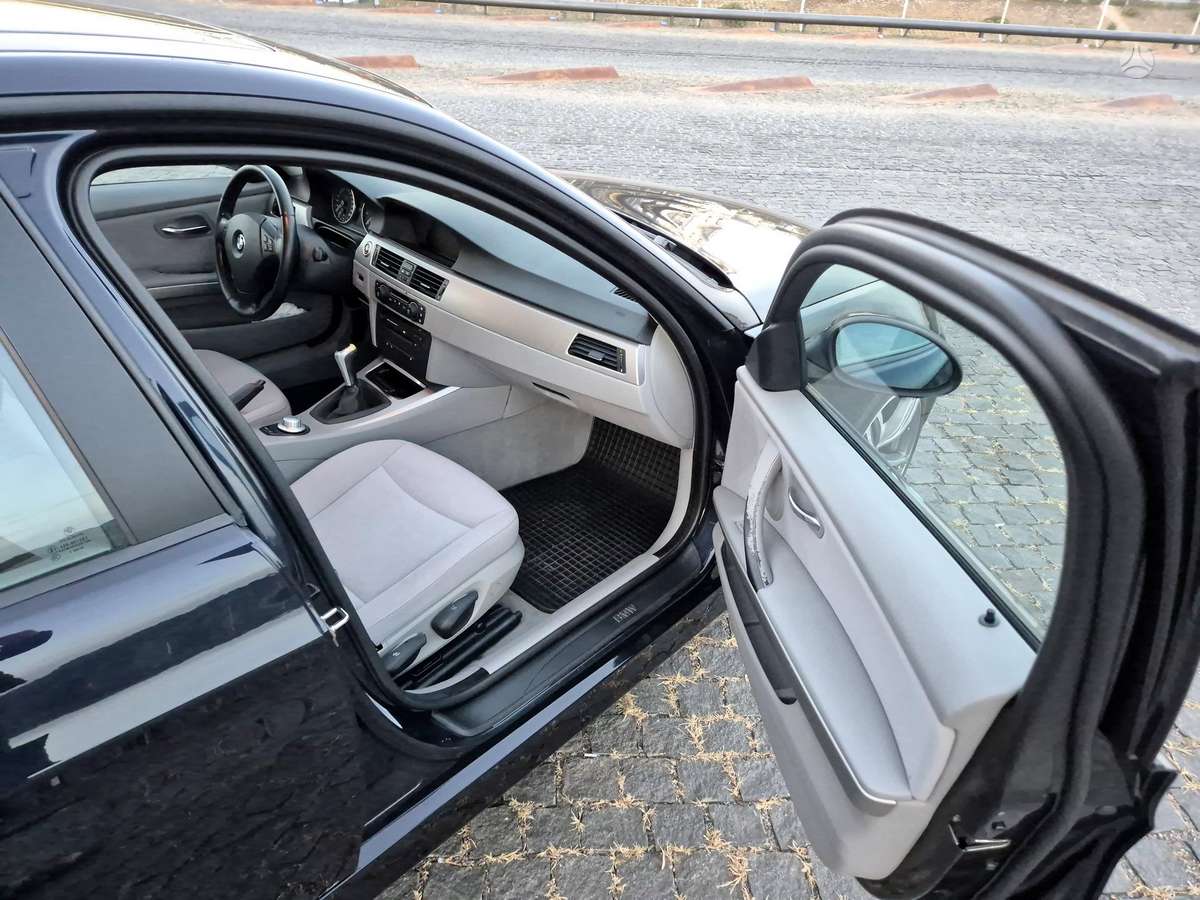 BMW 320, 2.0 l., Седан