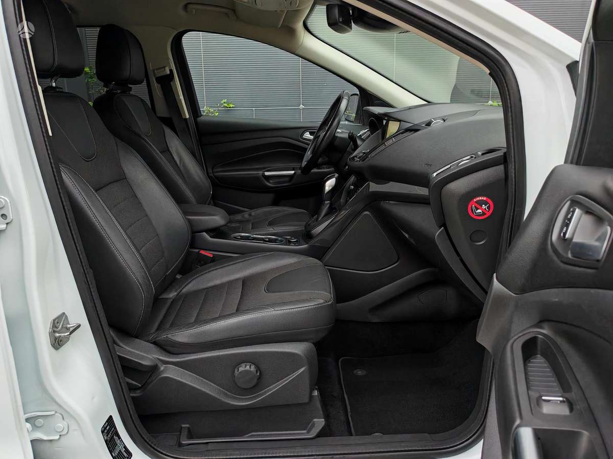Ford Kuga, 2.0 l., off-road / crossover