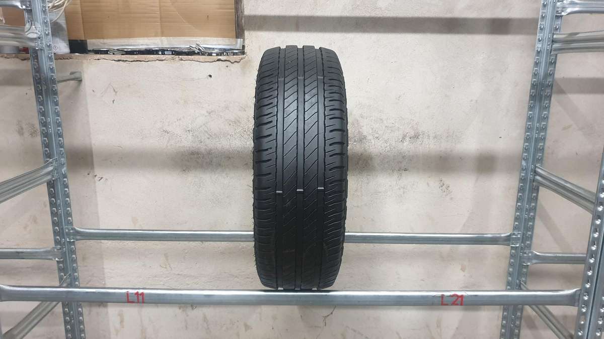 Michelin Agilis 3, summer 215/65 R15
