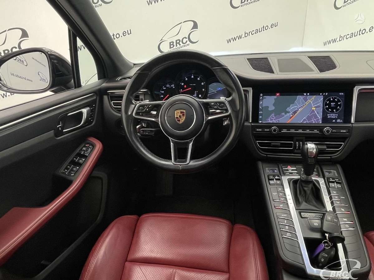 Porsche Macan, 2.0 l., off-road / crossover