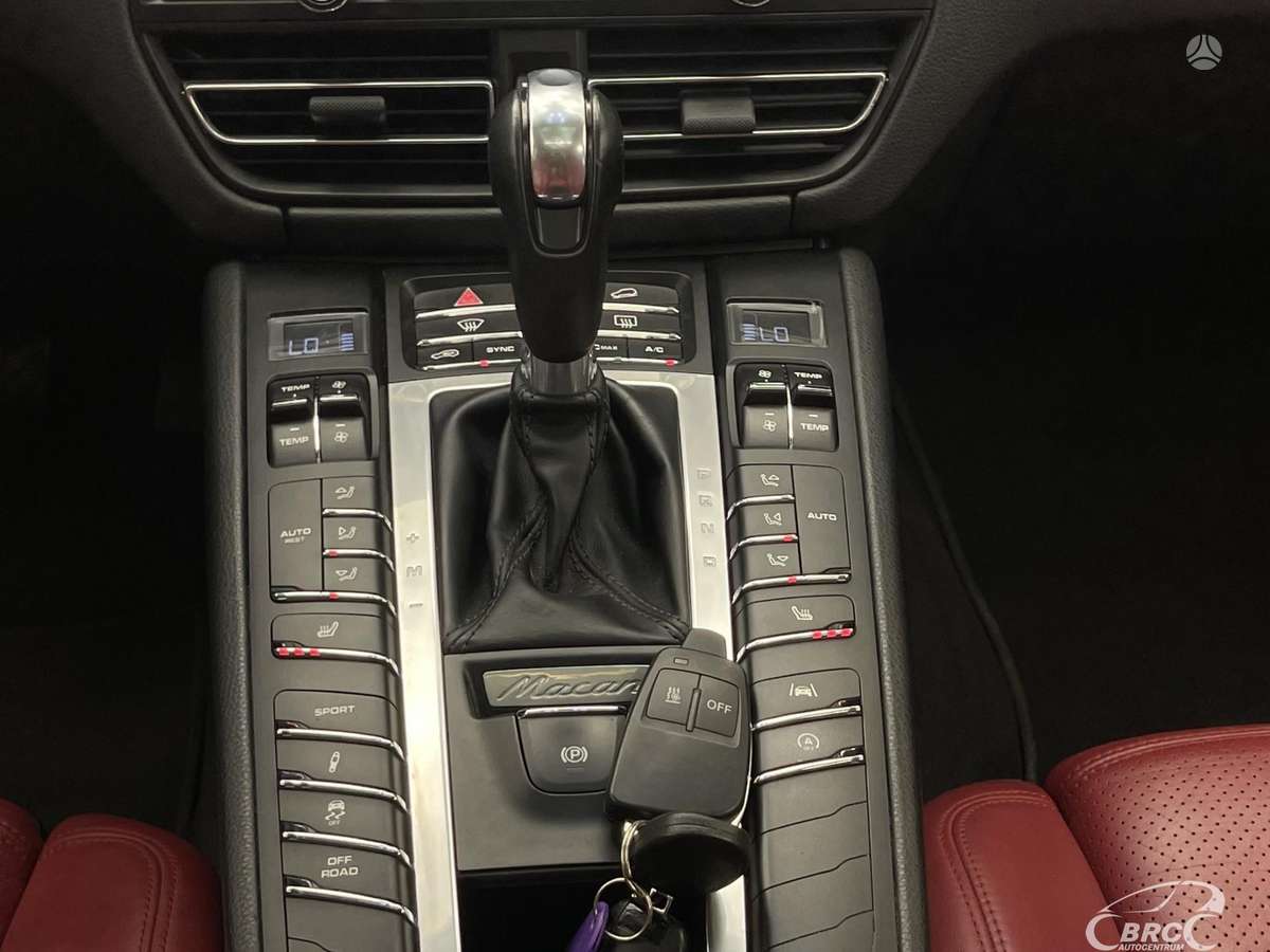 Porsche Macan, 2.0 l., off-road / crossover