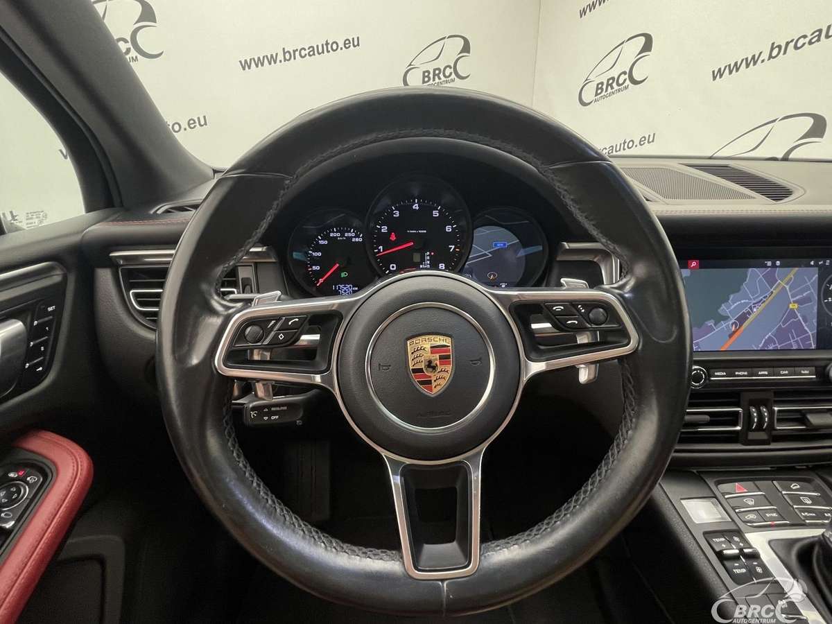 Porsche Macan, 2.0 l., off-road / crossover