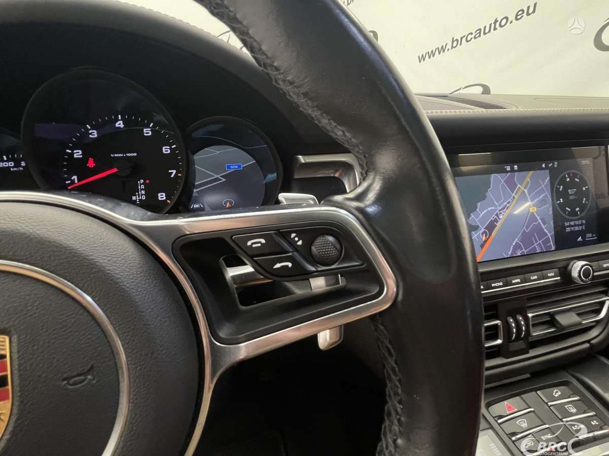 Porsche Macan, 2.0 l., off-road / crossover