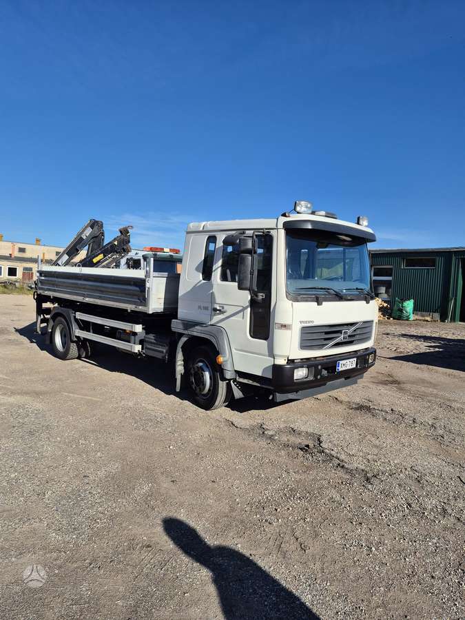 Volvo FL6, самосвалы с краном