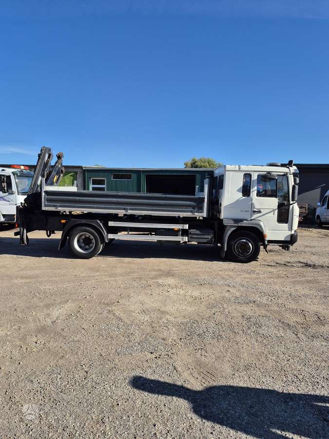 Volvo FL6, dumpers with crane