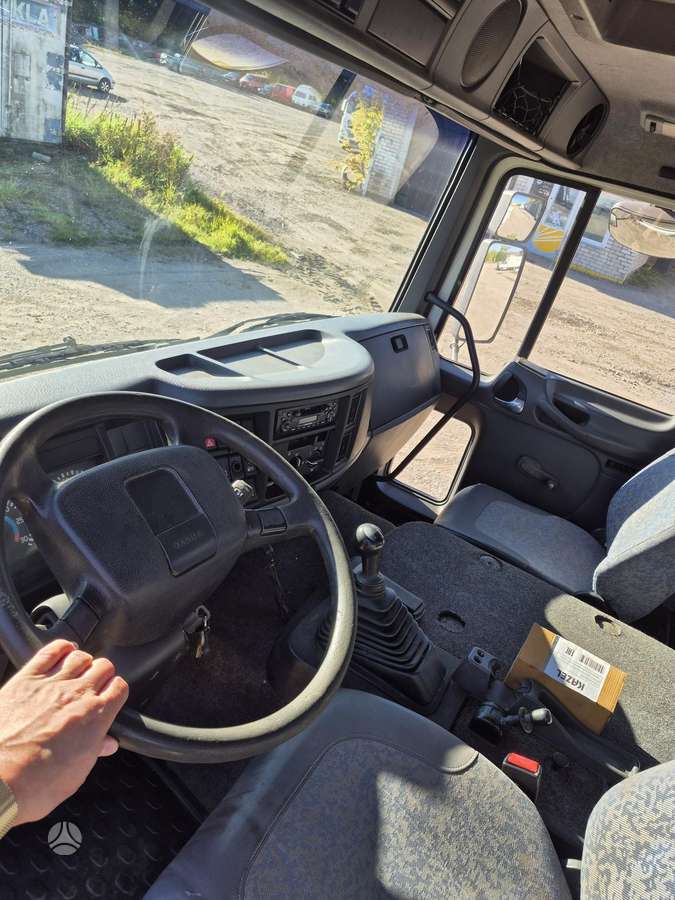 Volvo FL6, dumpers with crane