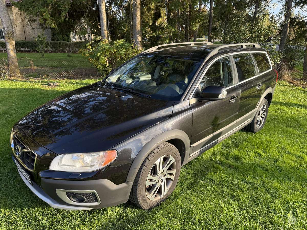 Volvo XC70, 2.4 l., wagon