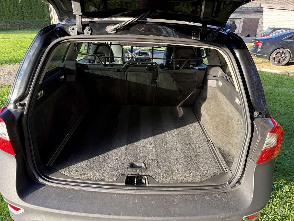 Volvo XC70, 2.4 l., wagon