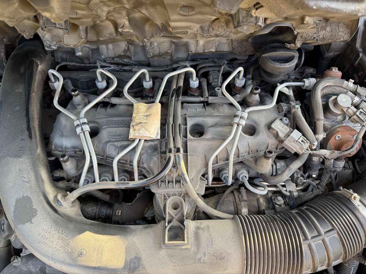 Volvo XC70, 2.4 l., wagon