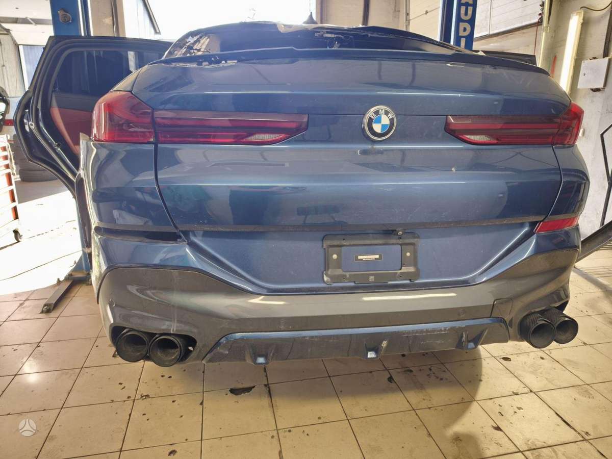 BMW X6 M dalimis