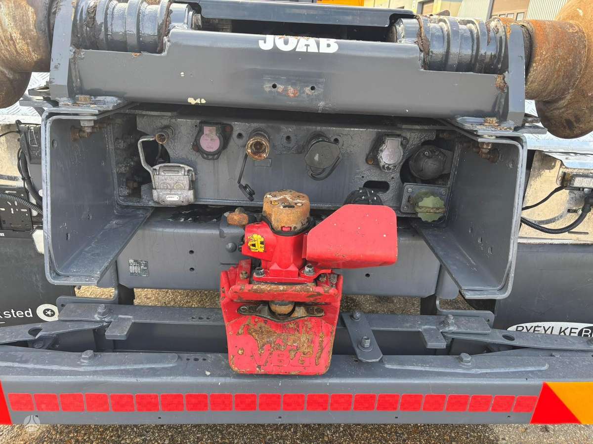 Volvo FH540, hooklift trucks