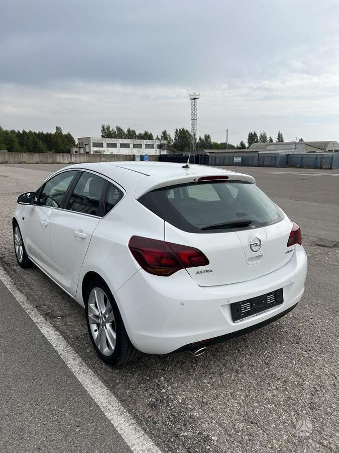 Opel Astra, 1.4 l., Хэтчбек